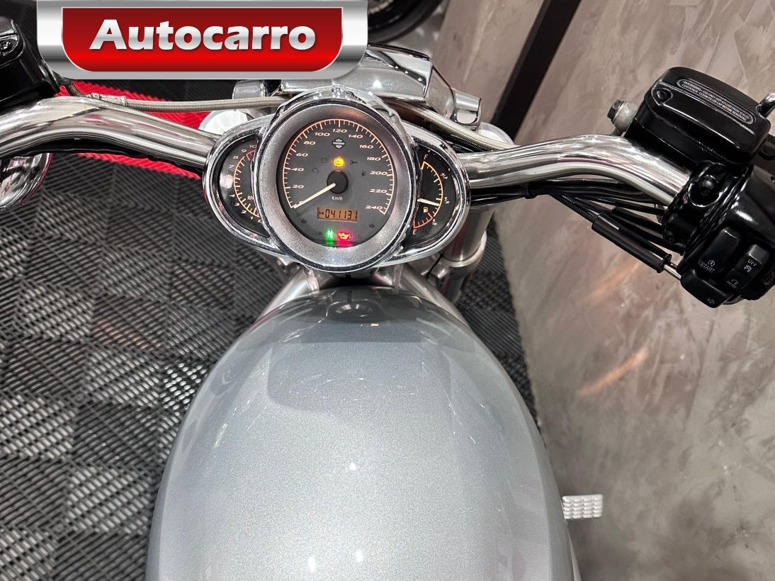 HARLEY-DAVIDSON V-ROD 1250CC 10TH ANNIVERSARY EDITION VRSCDX 2012