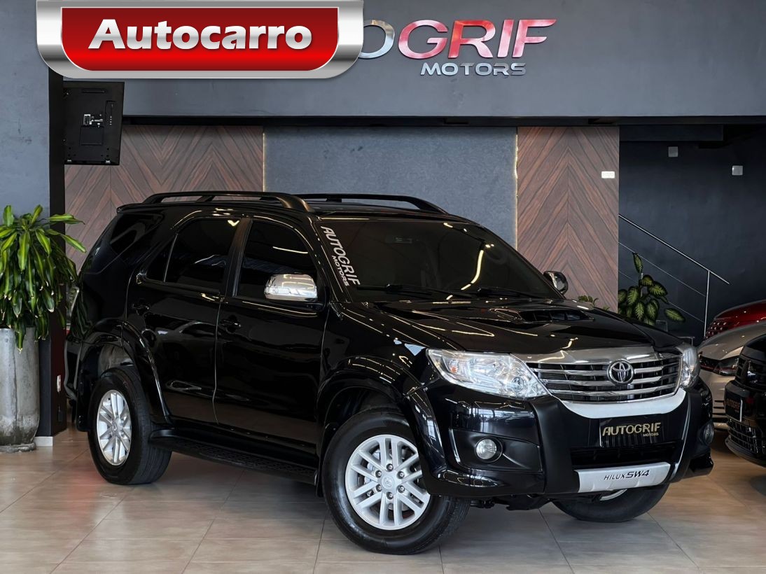 Toyota Hilux Sw4 3.0 SRV 4X4 16V TURBO INTERCOOLER DIESEL 4P AUTOMÁTICO 2013