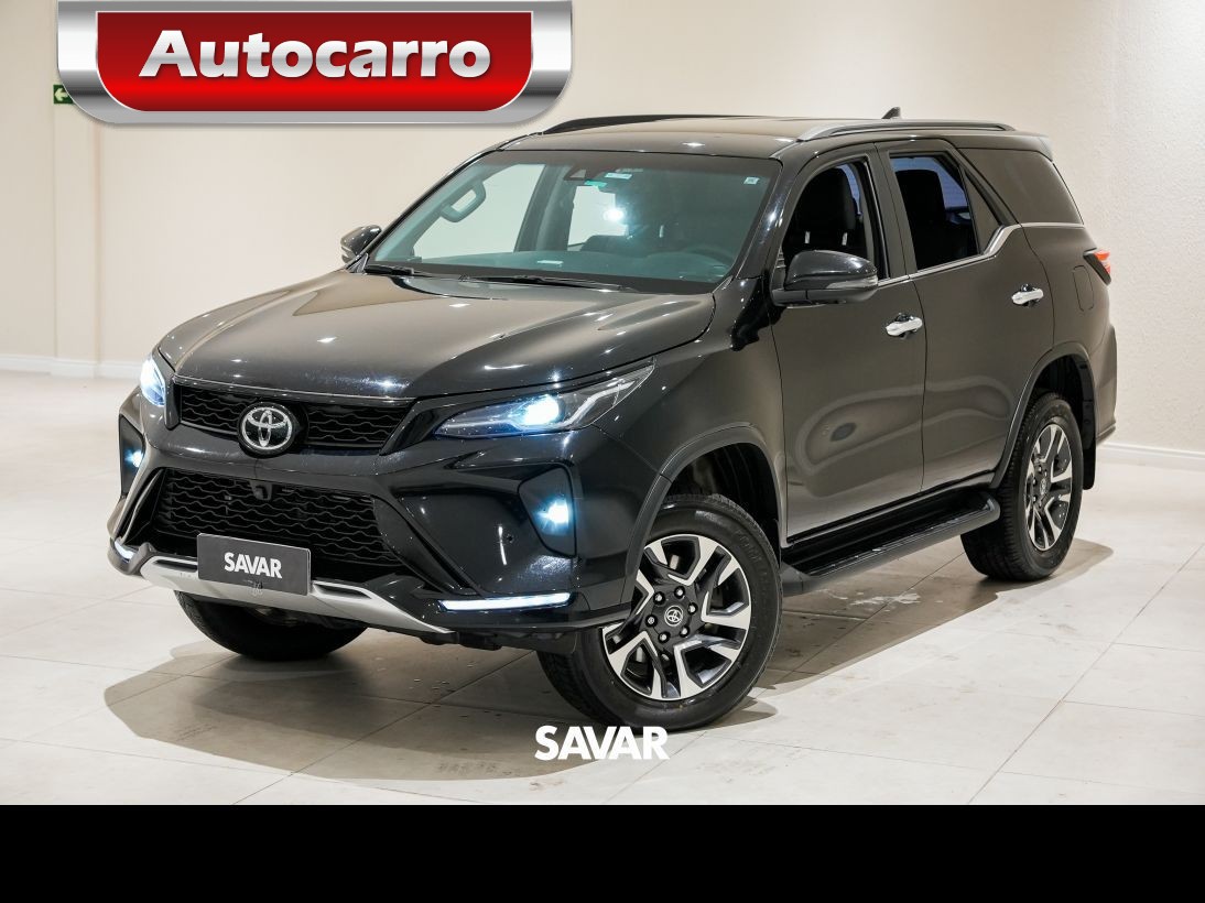 Toyota Hilux Sw4 2.8 D-4D TURBO DIESEL SRX PLATINUM 7L 4X4 AUTOMÁTICO 2024