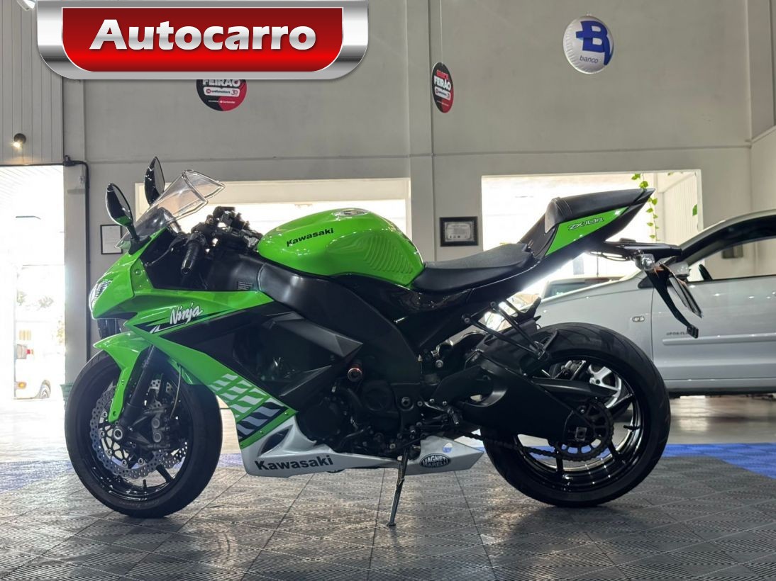 KAWASAKI NINJA ZX-10R 2010, CONQUEST VEICULOS / Autocarro