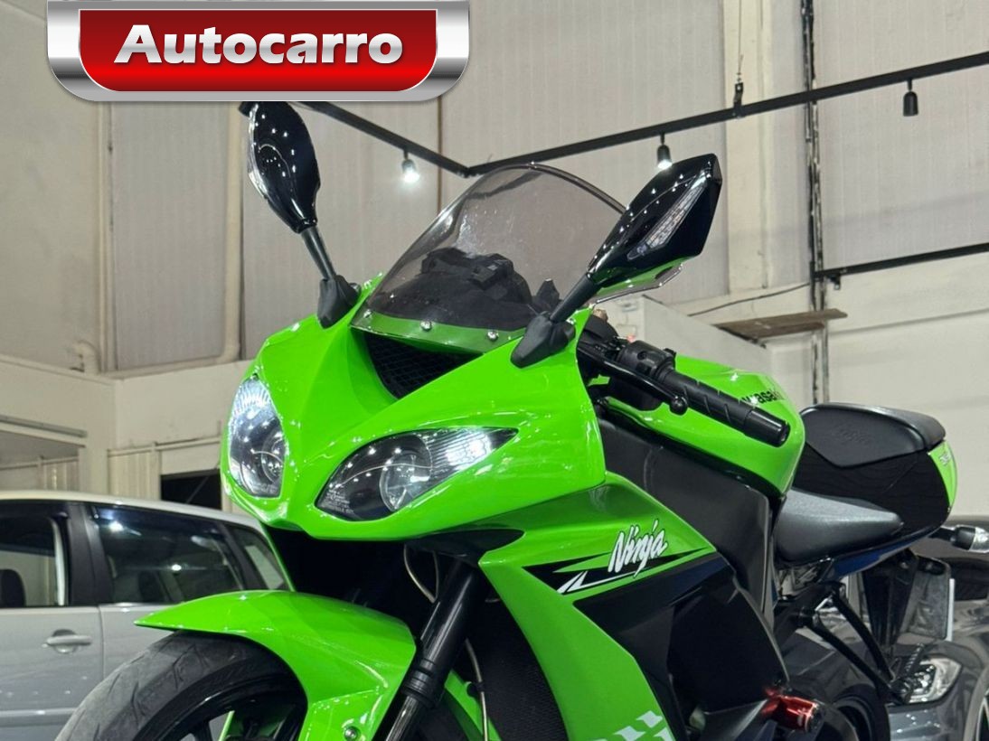 KAWASAKI NINJA ZX-10R 2010, CONQUEST VEICULOS / Autocarro