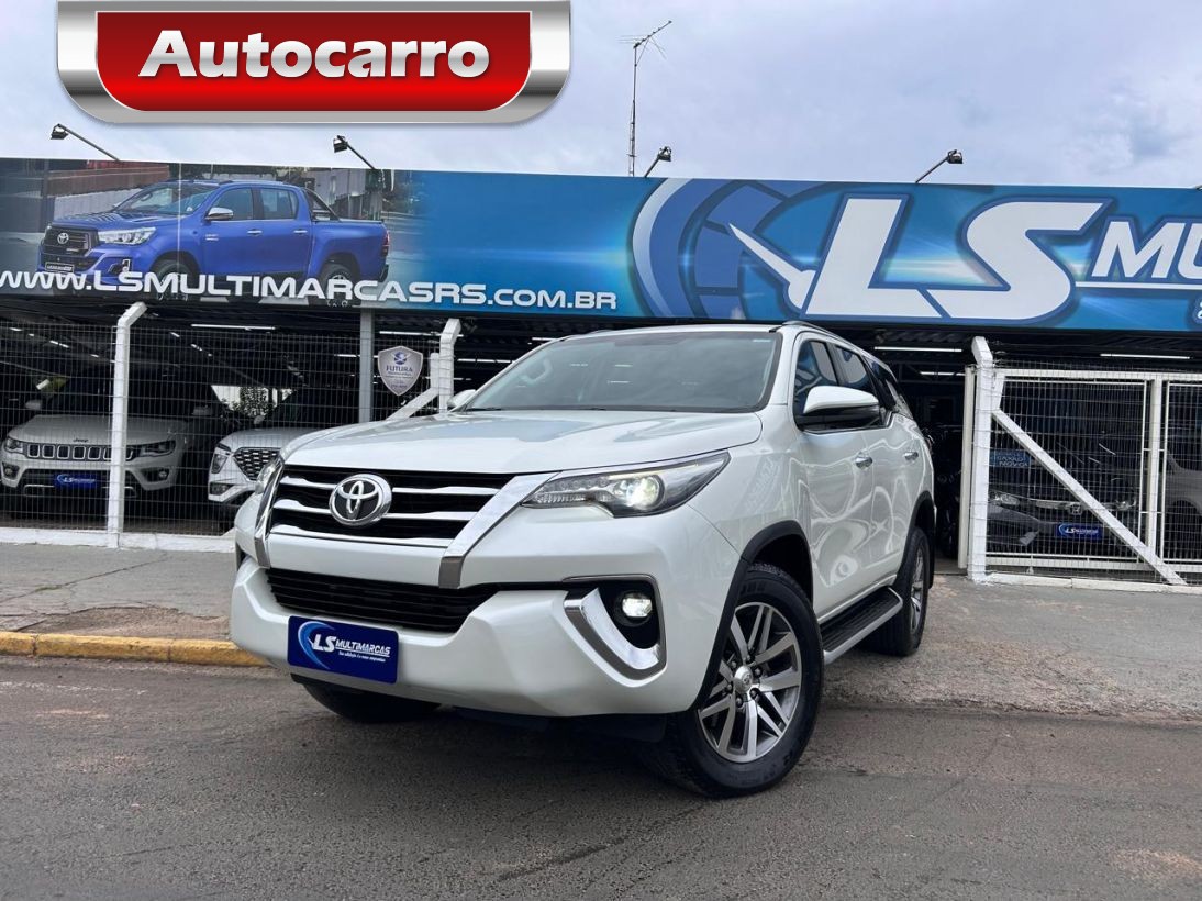 Toyota Hilux Sw4 SRX 4X4 2.8 TDI 16V DIES. AUT. 2018