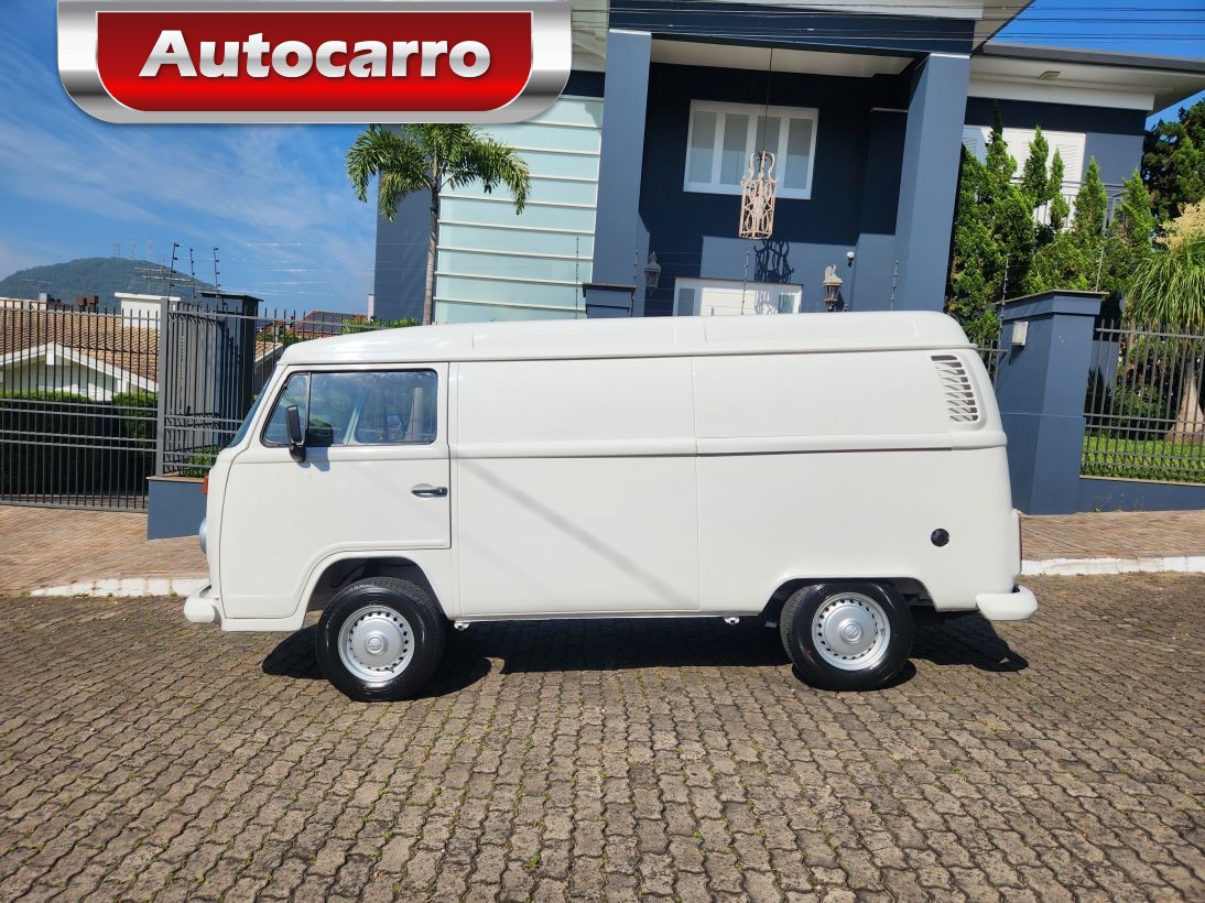 Volkswagen Kombi FURGAO 1.4MI FLEX 2010