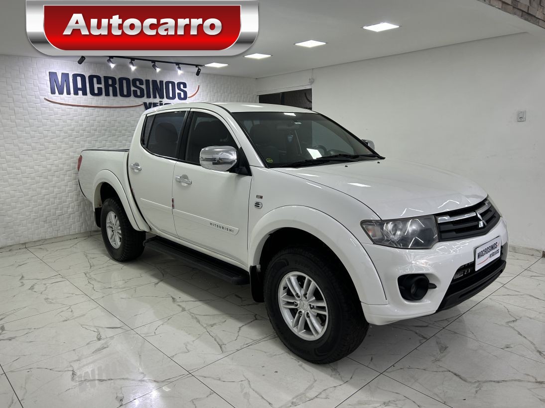 Mitsubishi L200 Triton HPE 3.2 CD TB INT.DIESEL AUT 2016