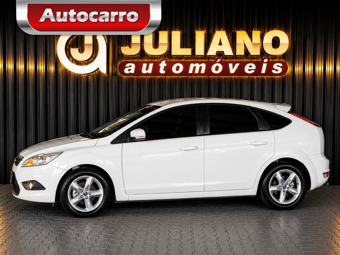 FORD FOCUS 1.6 SE 16V 2012, JULIANO AUTOMÓVEIS / Autocarro