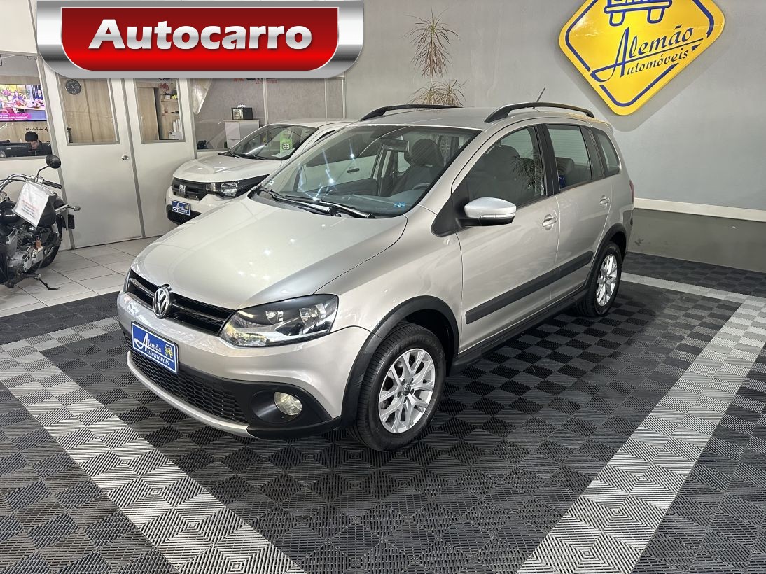 Volkswagen Space Cross 2014