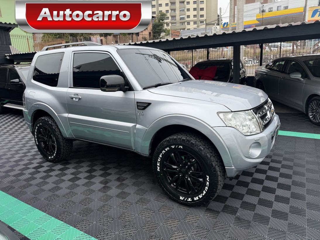 Mitsubishi Pajero Full Pajero HPE Full 3.8 V6 250cv 3p Aut. 2014