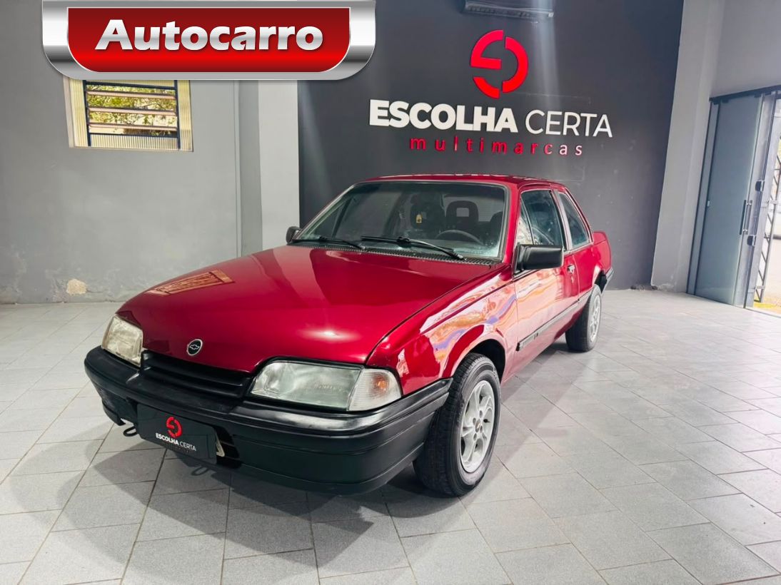 Chevrolet Monza Monza GLS/ Hi-Tech 2.0 EFI 2p e 4p 1993