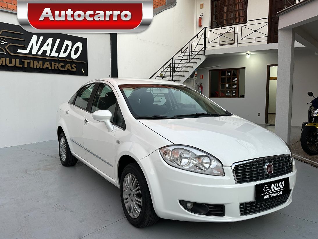 Fiat Linea LINEA ESSENCE 1.8 Flex 16V 4p 2013