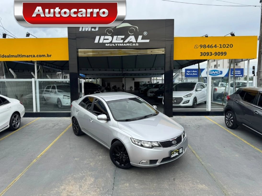 KIA Cerato 1.6 E.221 SEDAN 16V GASOLINA 4P AUTOMÁTICO 2013