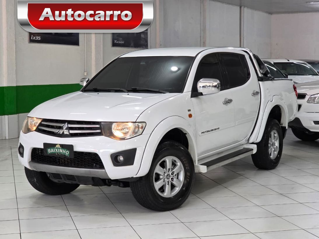 Mitsubishi L200 Triton L200 Triton HLS 2.4 Flex 16V CD Mec. 2013