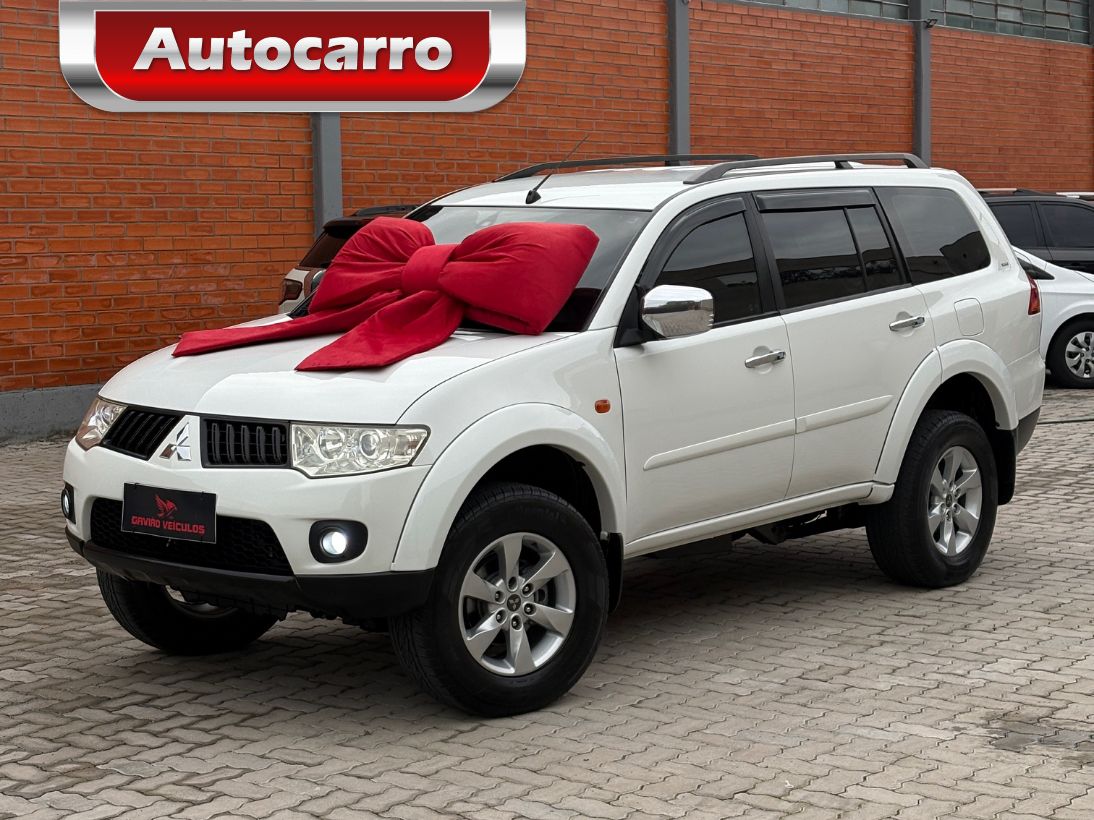 Mitsubishi Pajero Dakar 3.5 HPE 7 LUGARES 4X4 V6 24V FLEX 4P AUTOMÁTICO 2013
