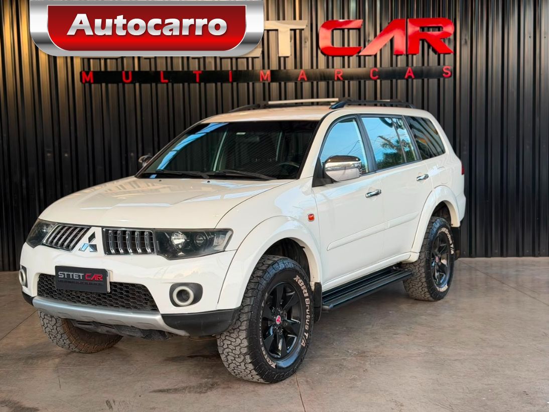 Mitsubishi Pajero Dakar Pajero DAKAR HPE 3.2 4x4 T.I Dies 5p Aut 2013