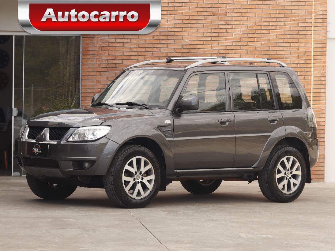 Mitsubishi Pajero Tr4 2015
