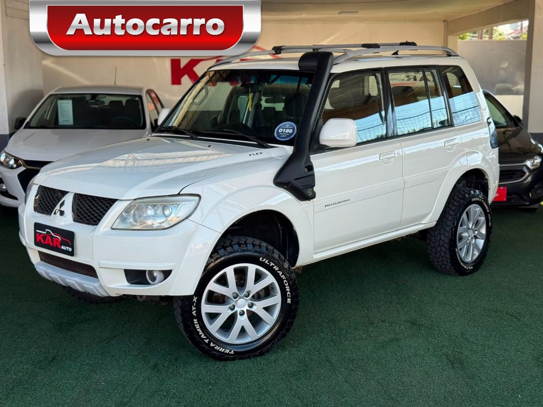 Mitsubishi Pajero Tr4 4X4 MT 2.0 16V 2011