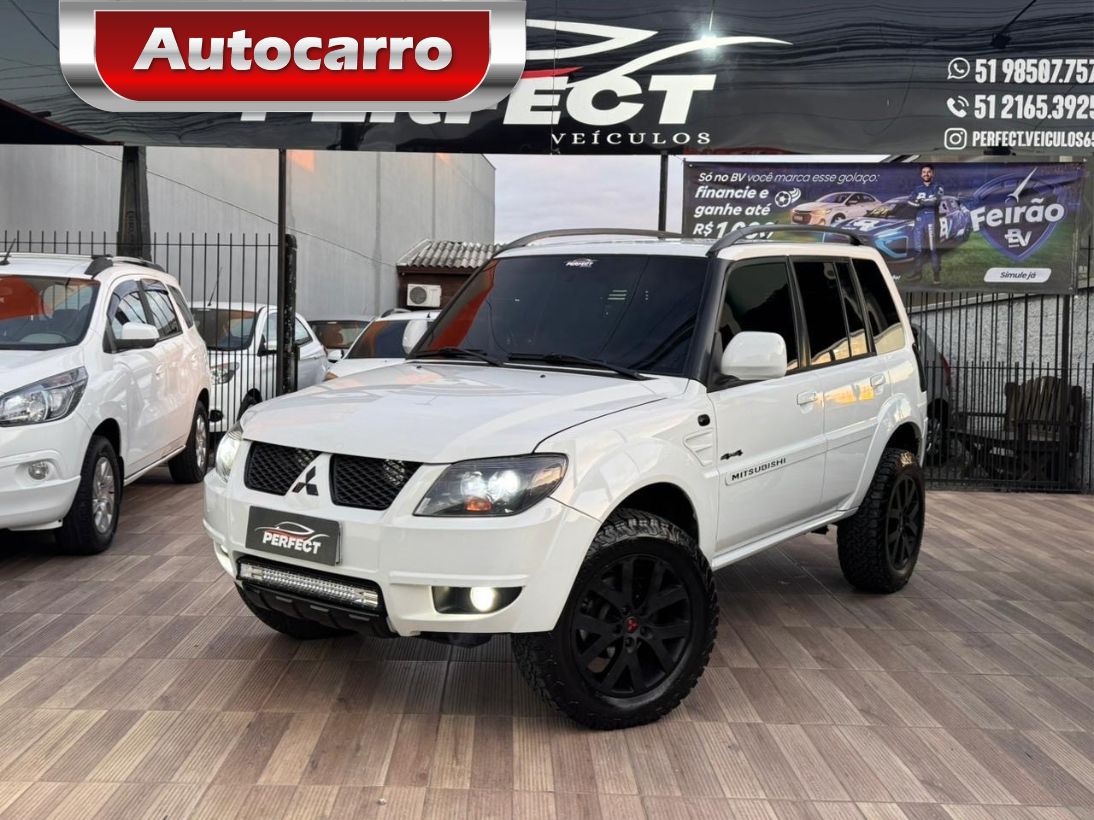 Mitsubishi Pajero Tr4 Pajero TR4 GLS 2.0 Flex 16V 4x4 Mec. 2013