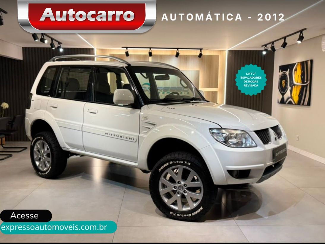 Mitsubishi Pajero Tr4 2012