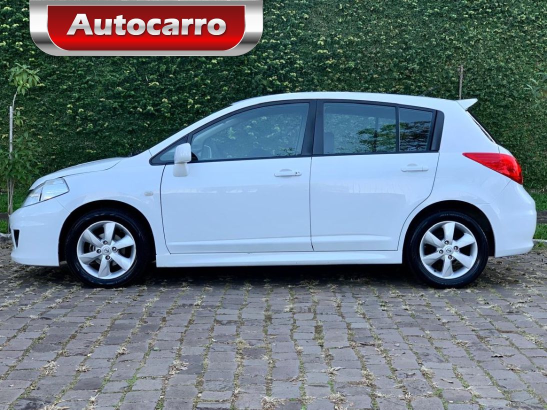 Nissan Tiida TIIDA SL 1.8/1.8 Flex 16V  Mec. 2013