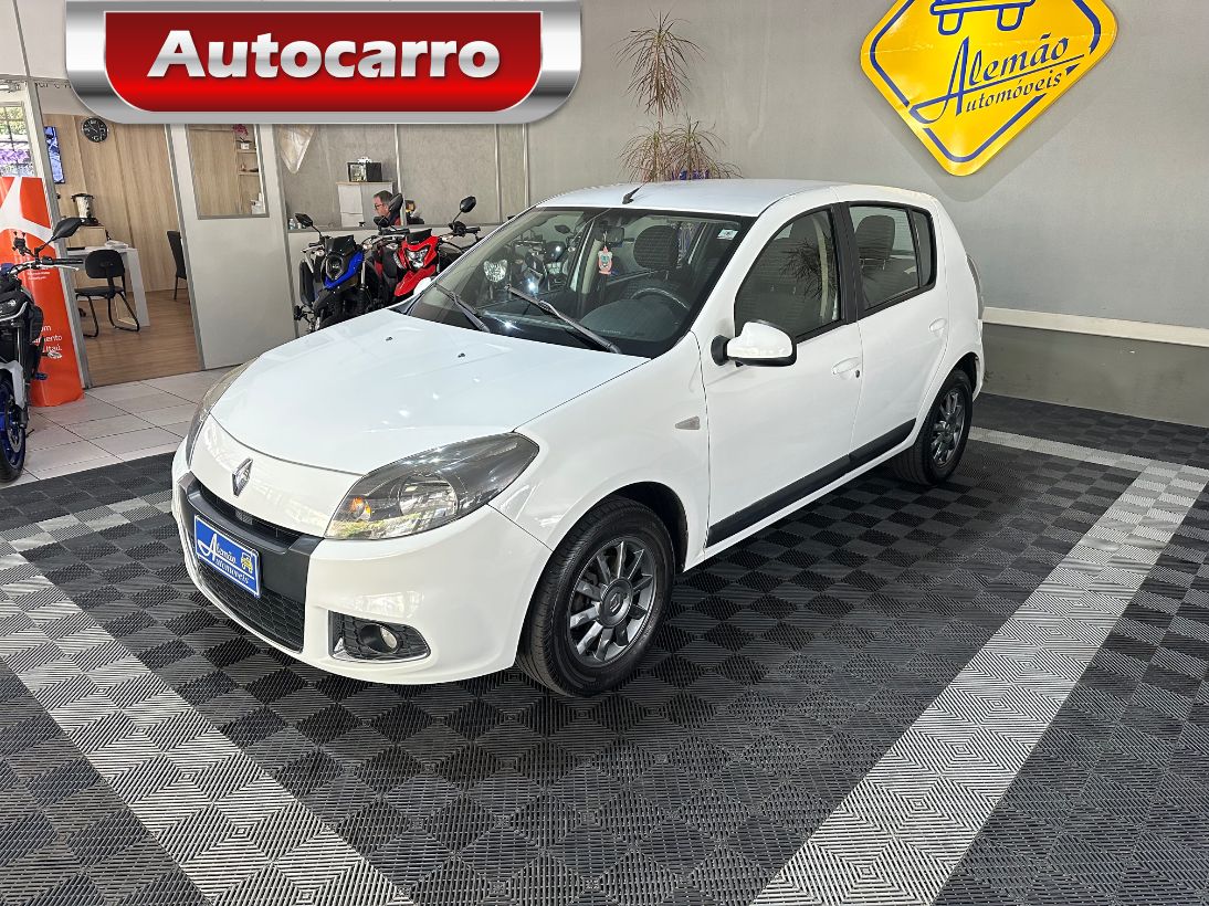 RENAULT