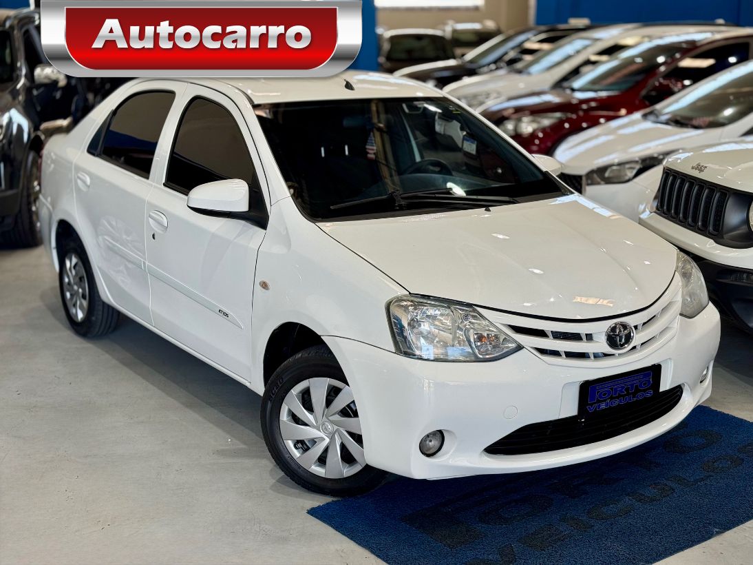 Toyota Etios 1.5 X SEDAN 16V 2015