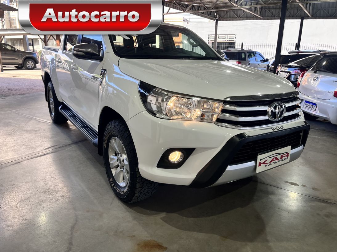 Toyota Hilux 2.8 D-4D TURBO DIESEL CD SRV 4X4 AUTOMÁTICO 2017