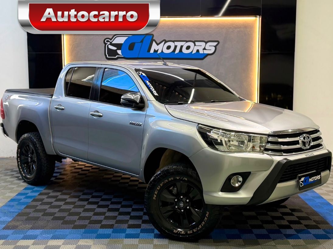 Toyota Hilux 2.8 D-4D TURBO DIESEL CD SRV 4X4 AUTOMÁTICO 2017