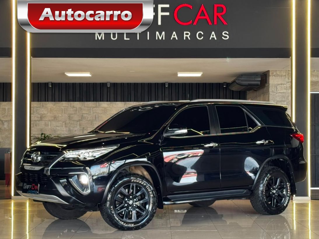 Toyota Hilux Sw4 SRX 4X4 2.8 TDI 16V DIES. AUT. 2017