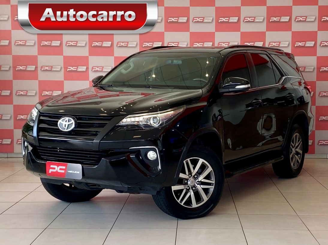 Toyota Hilux Sw4 Hilux SW4 SRX 4x4 2.8 TDI 16V Dies. Aut. 2017
