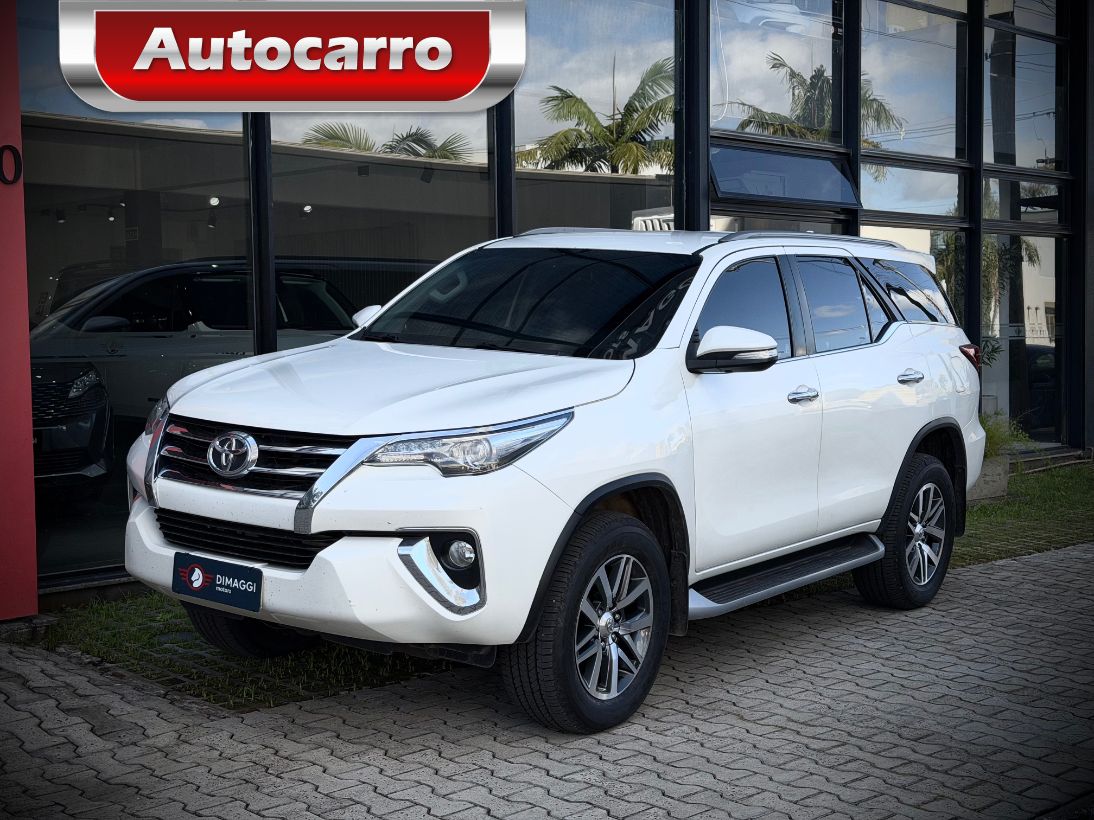 Toyota Hilux Sw4 Hilux SW4 SRX 4x4 2.8 TDI 16V Dies. Aut. 2017