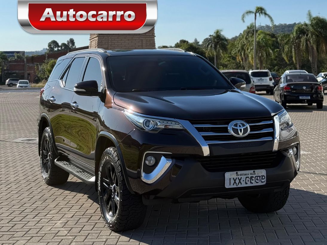 Toyota Hilux Sw4 Hilux SW4 SRX 4x4 2.8 TDI 16V Dies. Aut. 2017