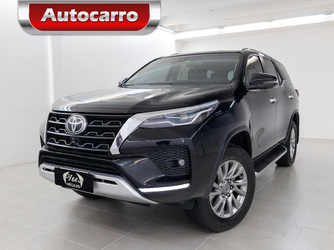 Toyota Hilux Sw4 Hilux SW4 SRX 4x4 2.8 TDI 16V Dies. Aut. 2023