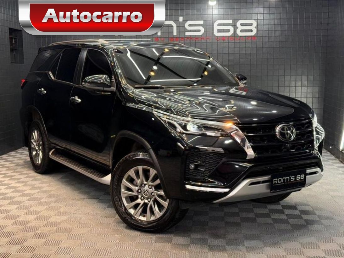 Toyota Hilux Sw4 Hilux SW4 SRX 4x4 2.8 TDI 16V Dies. Aut. 2024