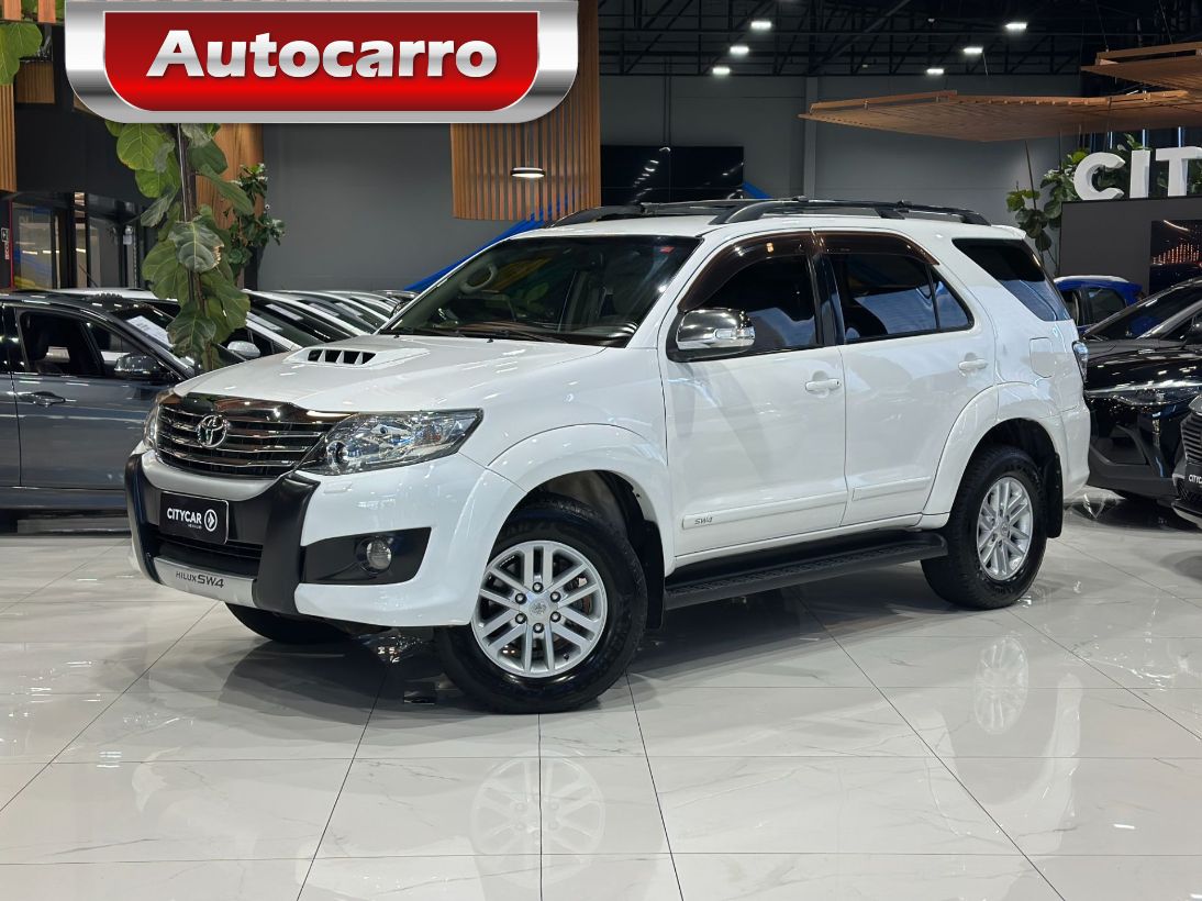 Toyota Hilux Sw4 3.0 SRV 4X4 16V TURBO INTERCOOLER DIESEL 4P AUTOMÁTICO 2013