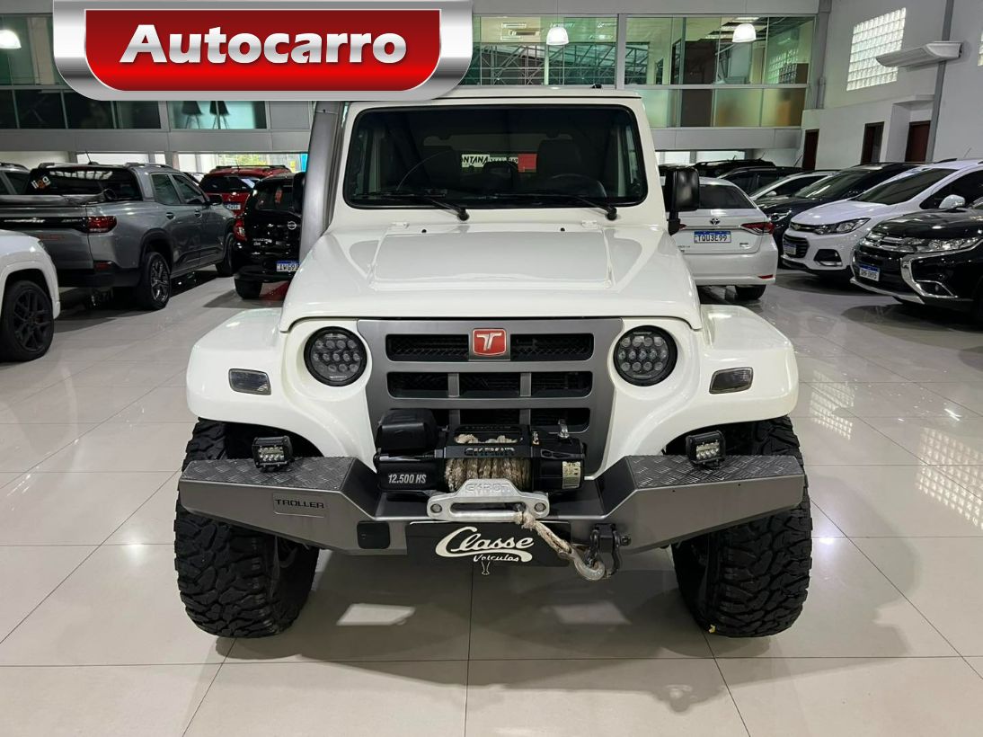 Troller T4 2014