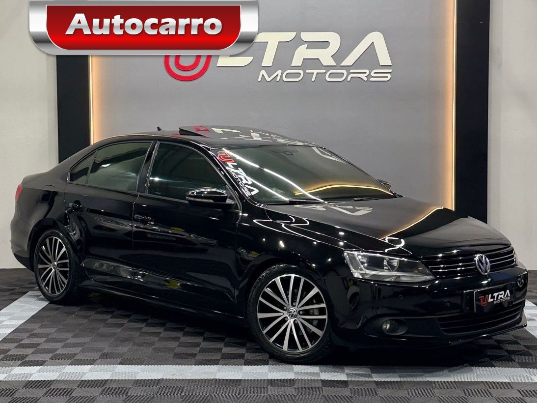Volkswagen Jetta JETTA Comfortline  2.0 T.Flex 8V 4p Mec. 2013