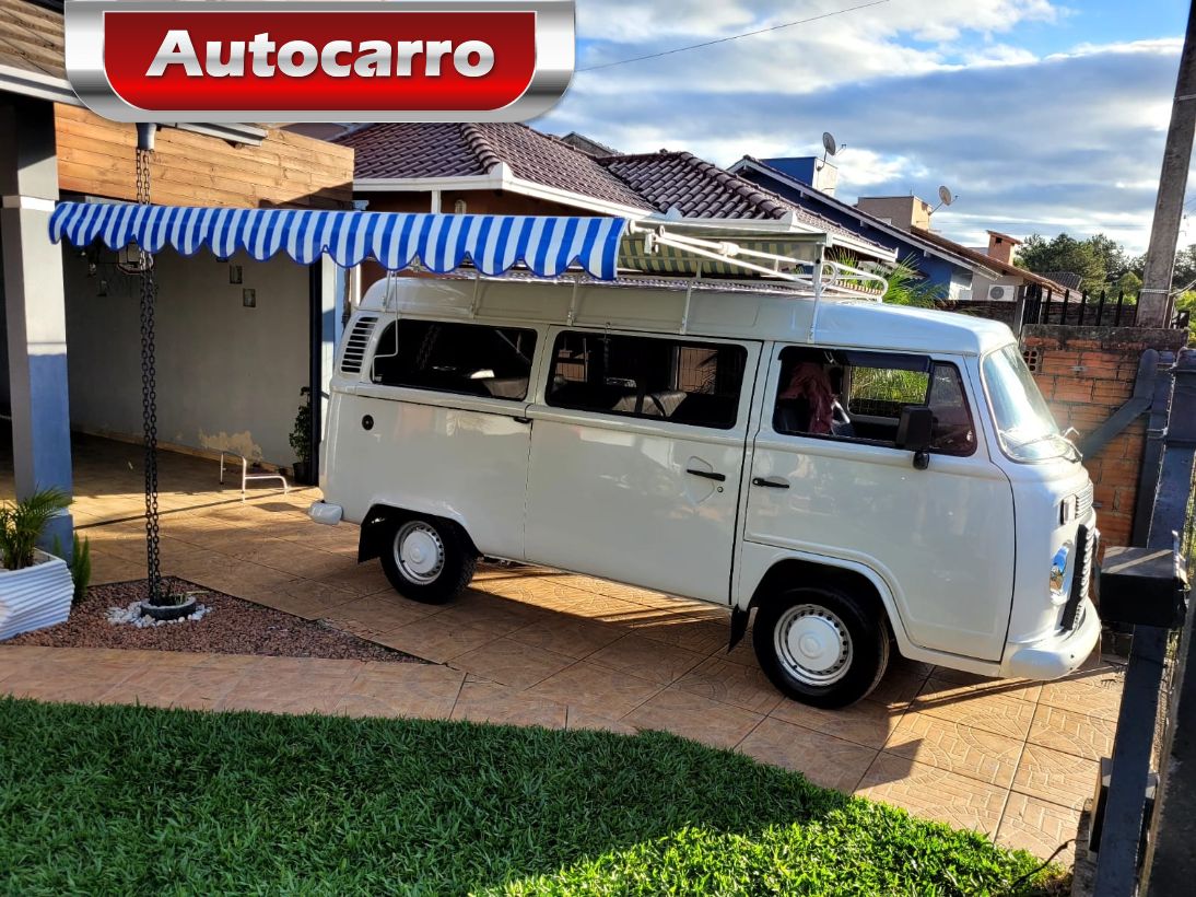 Volkswagen Kombi Kombi Furgão 1.4 Mi Total Flex 8V 2013