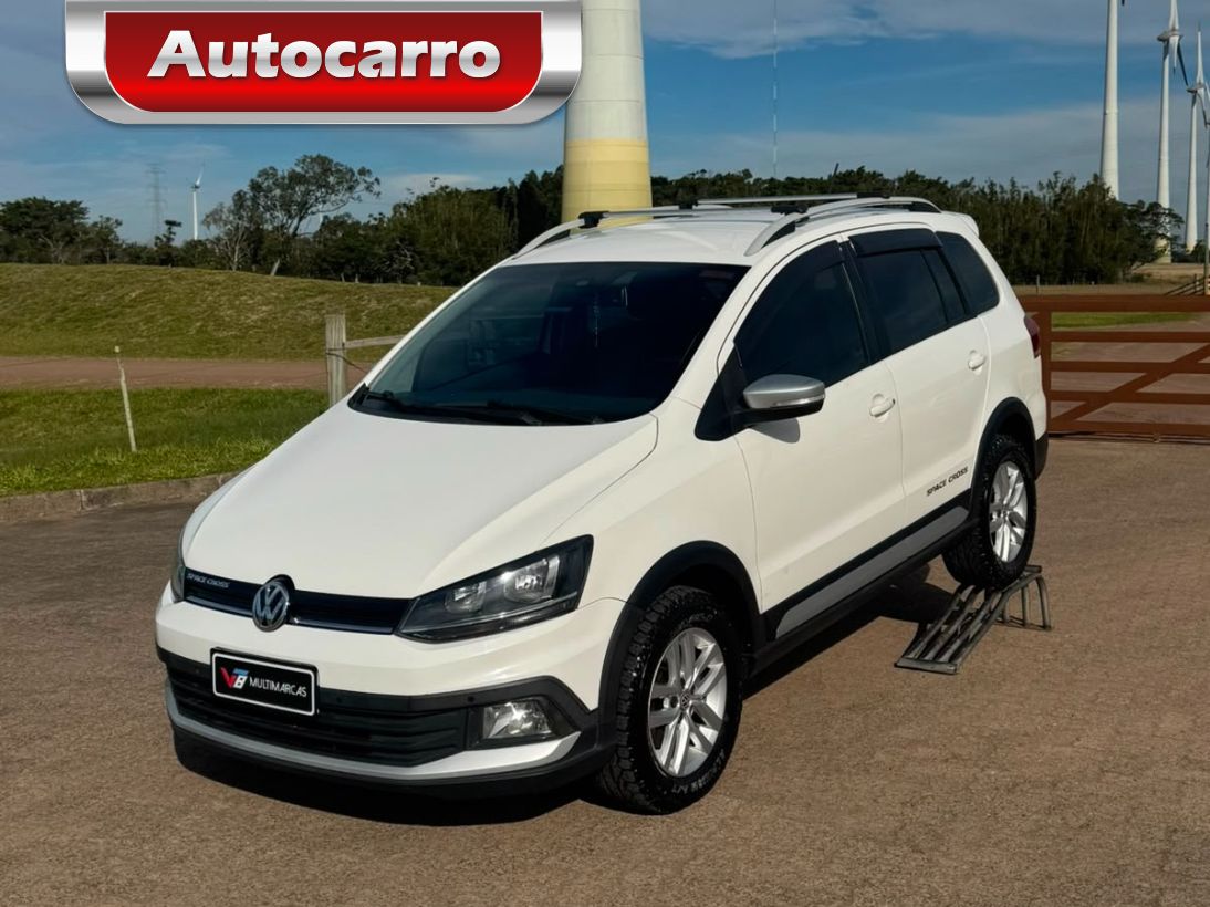 Volkswagen Space Cross 2015