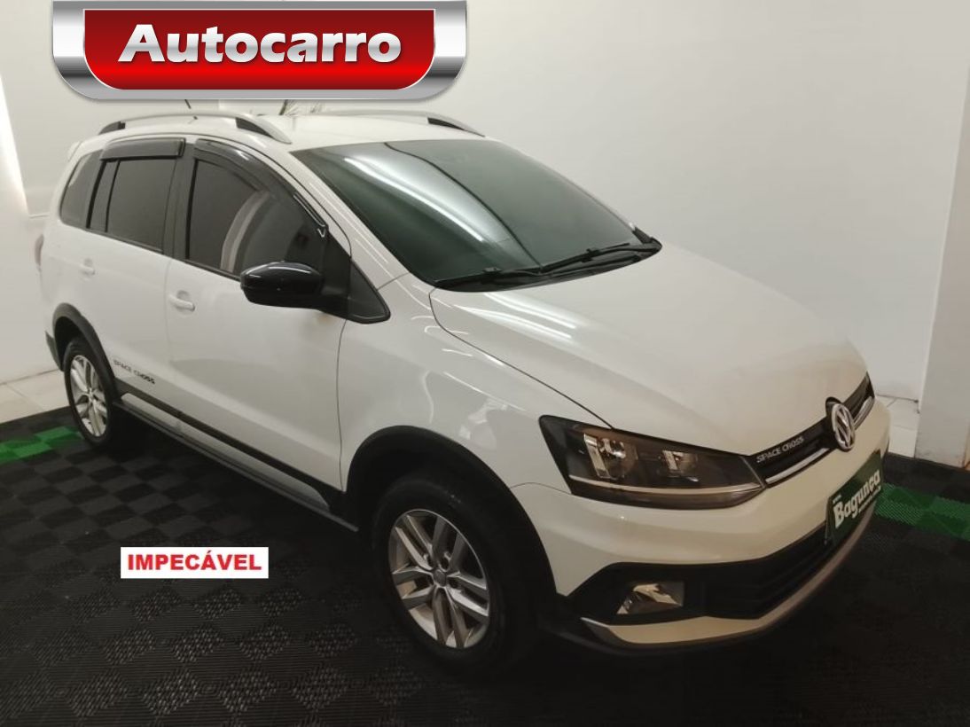 Volkswagen Space Cross 2015