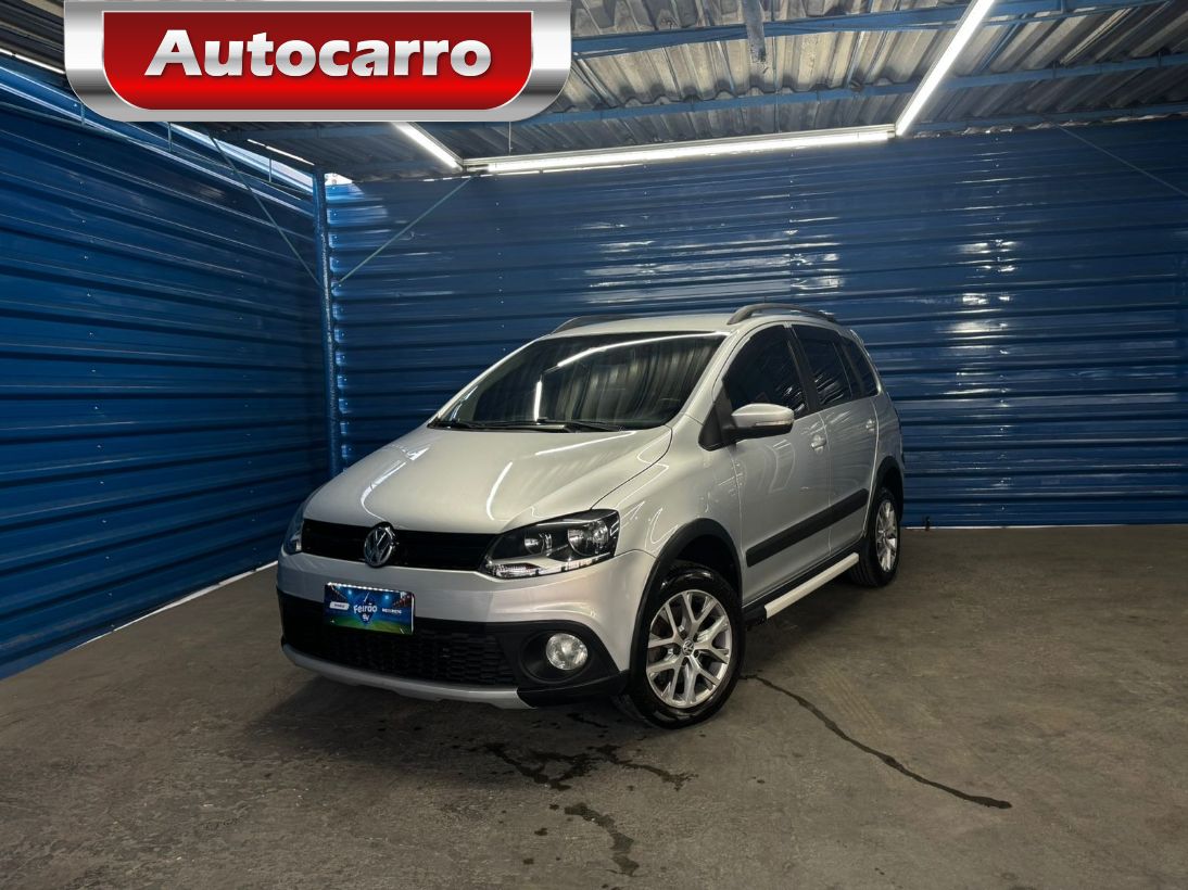Volkswagen Space Cross 2013