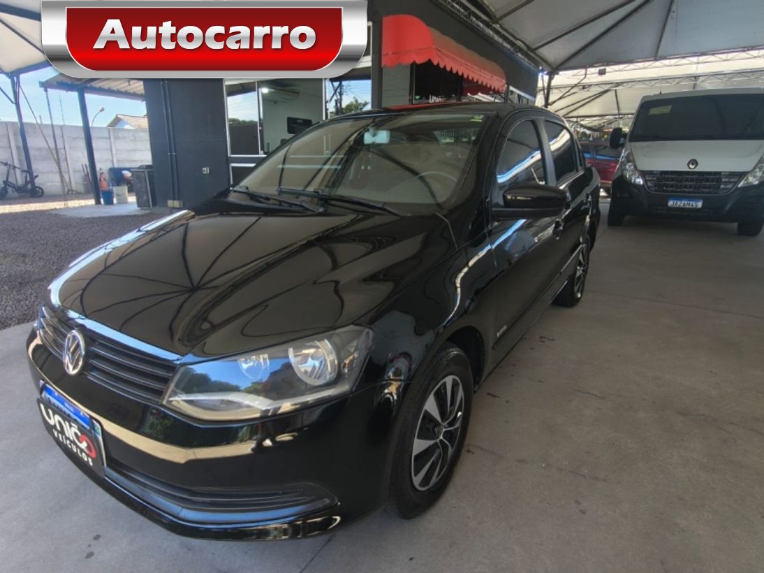 Volkswagen Voyage VOYAGE TREND 1.6 Mi Total Flex 8V 4p 2013