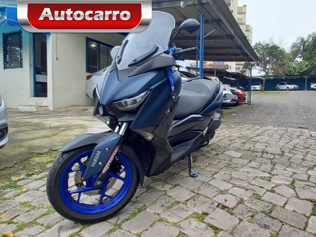 YAMAHA